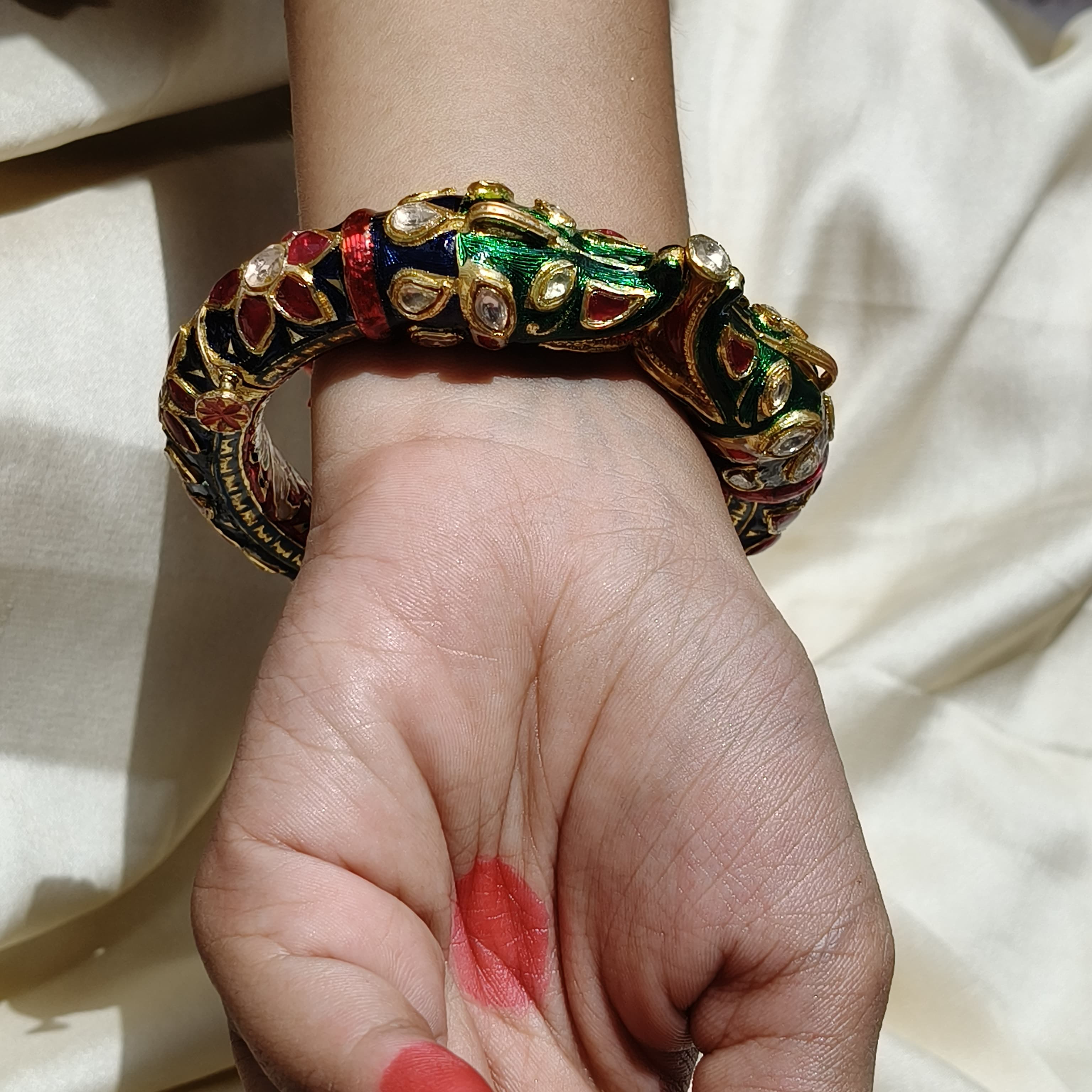 Magar mukhi Meena kada