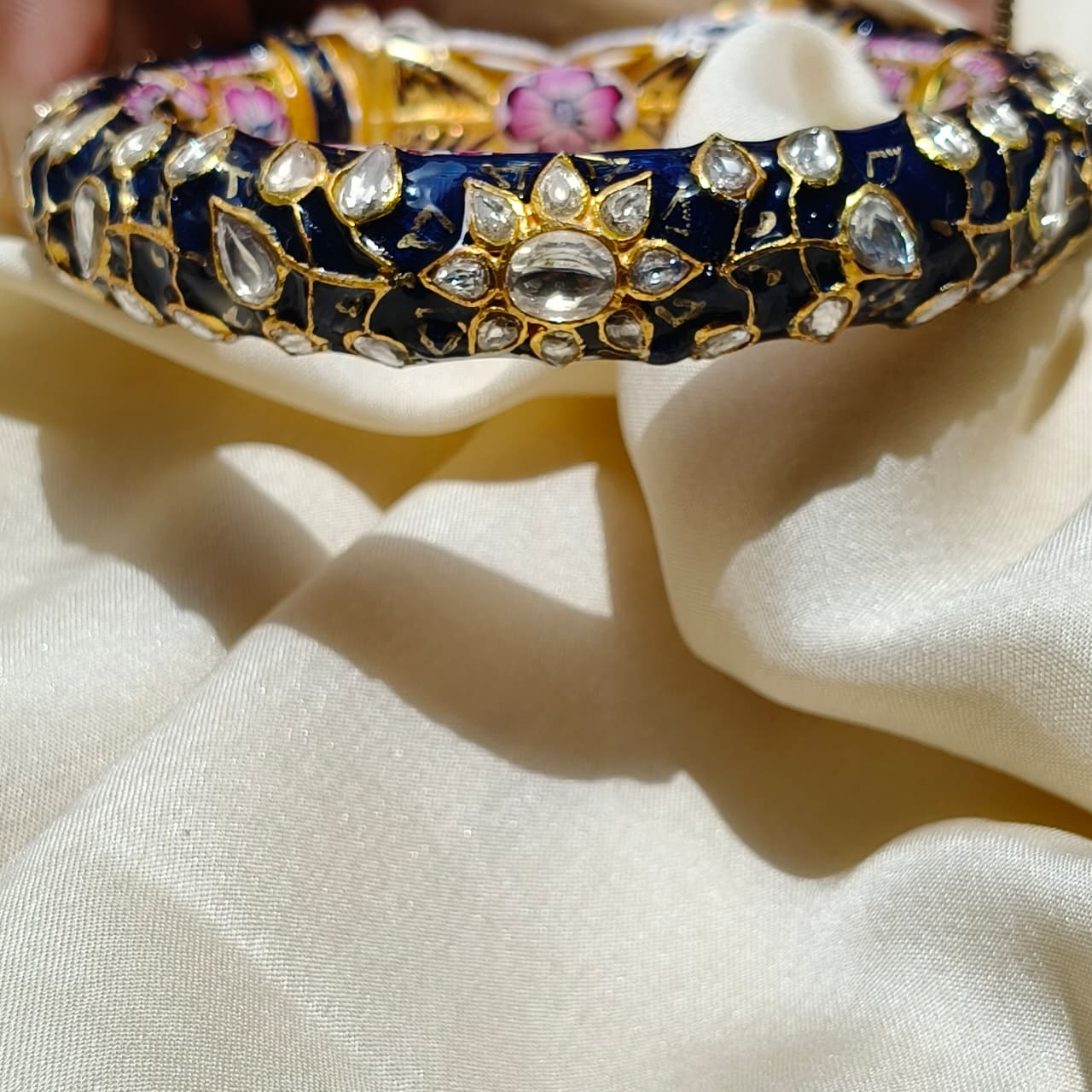 Neel Hathimukha Meenakari Kundan Kada