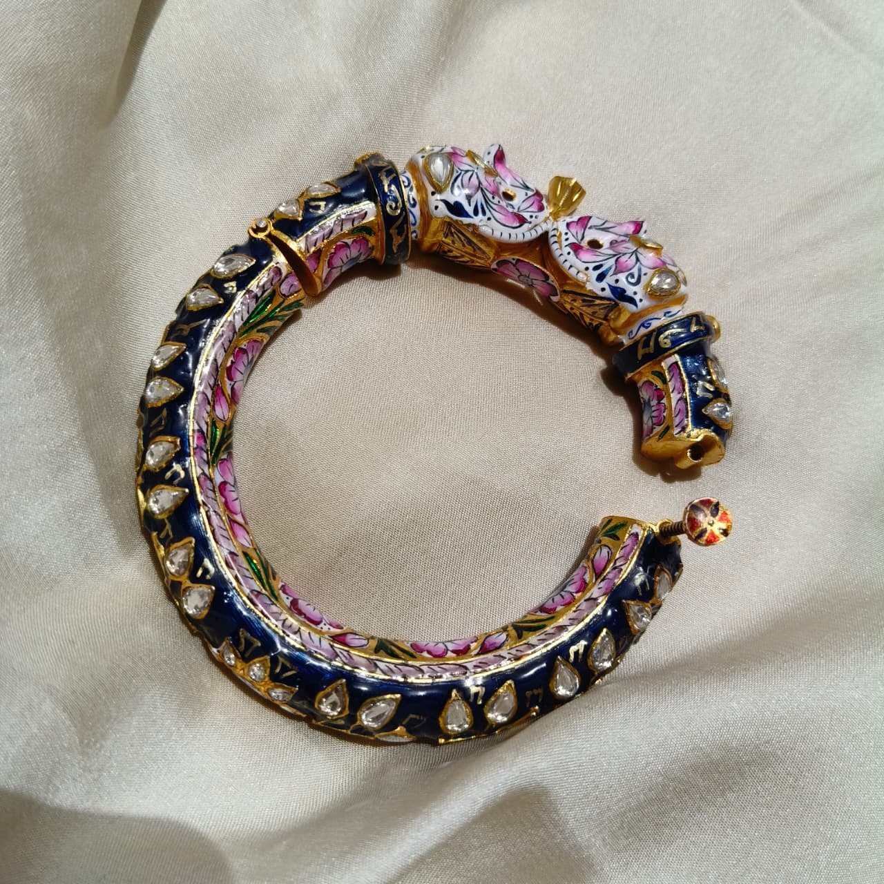 Neel Hathimukha Meenakari Kundan Kada