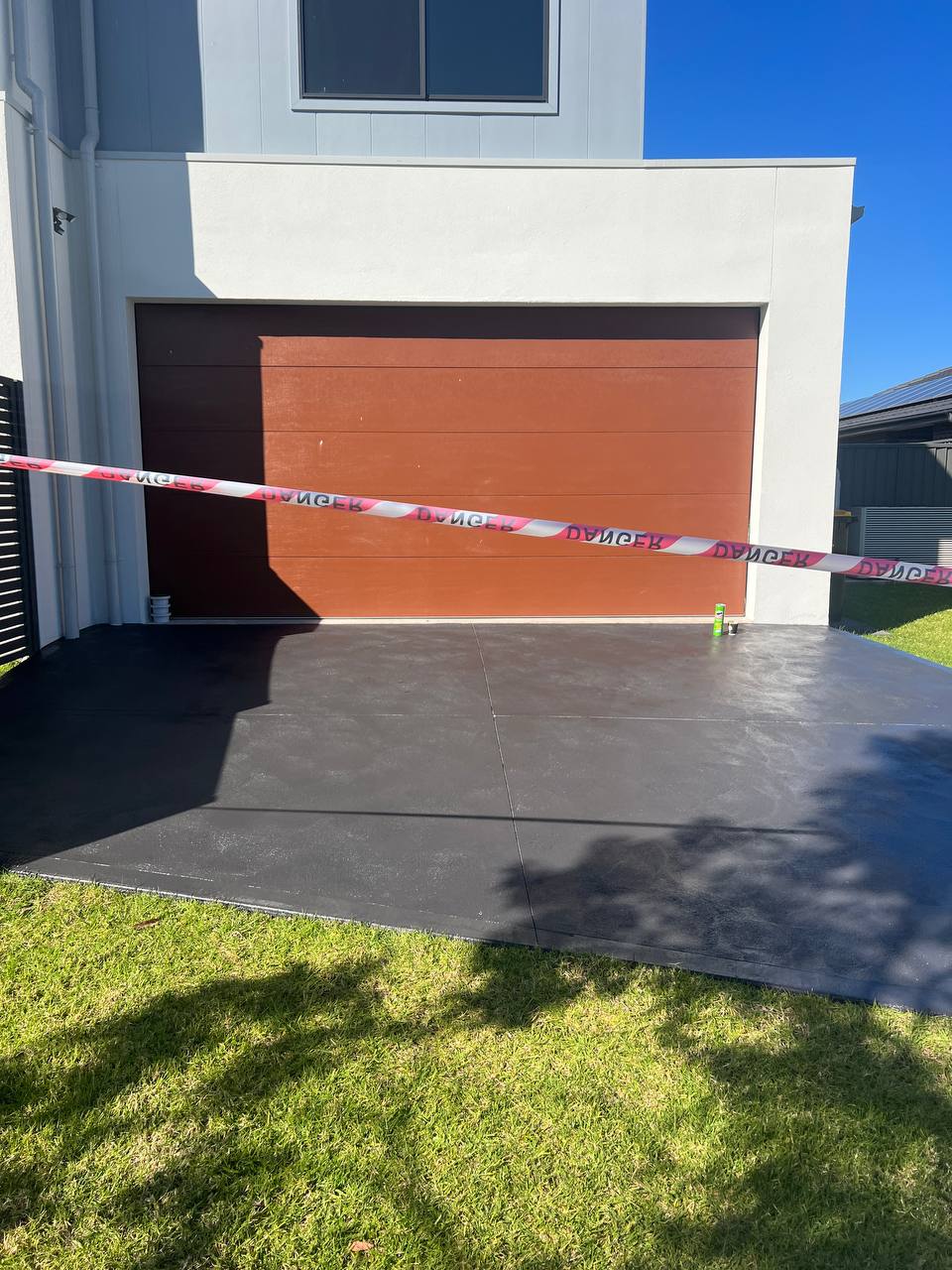 Charcoal sealed driveway Sydney