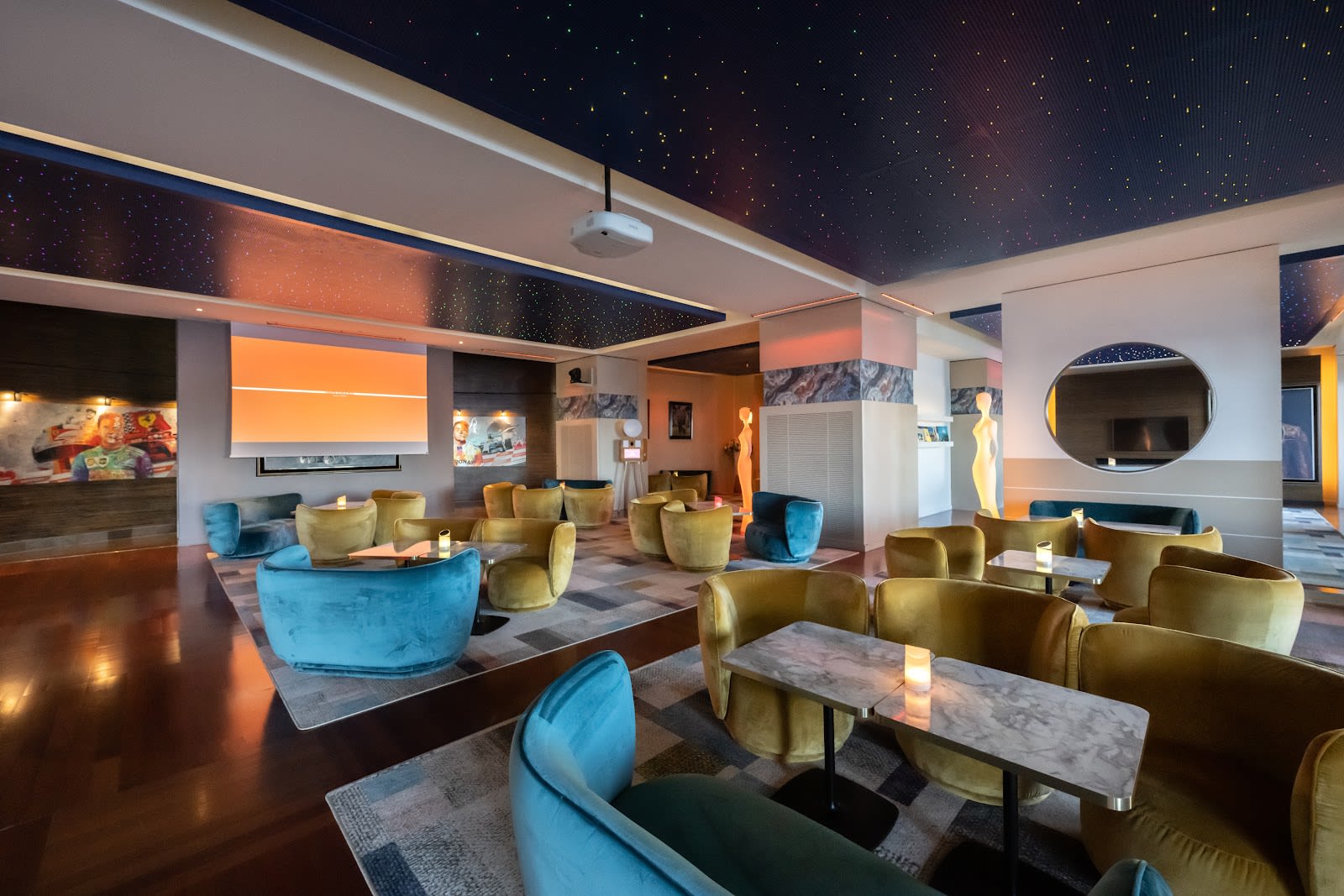 Blue Gin Bar