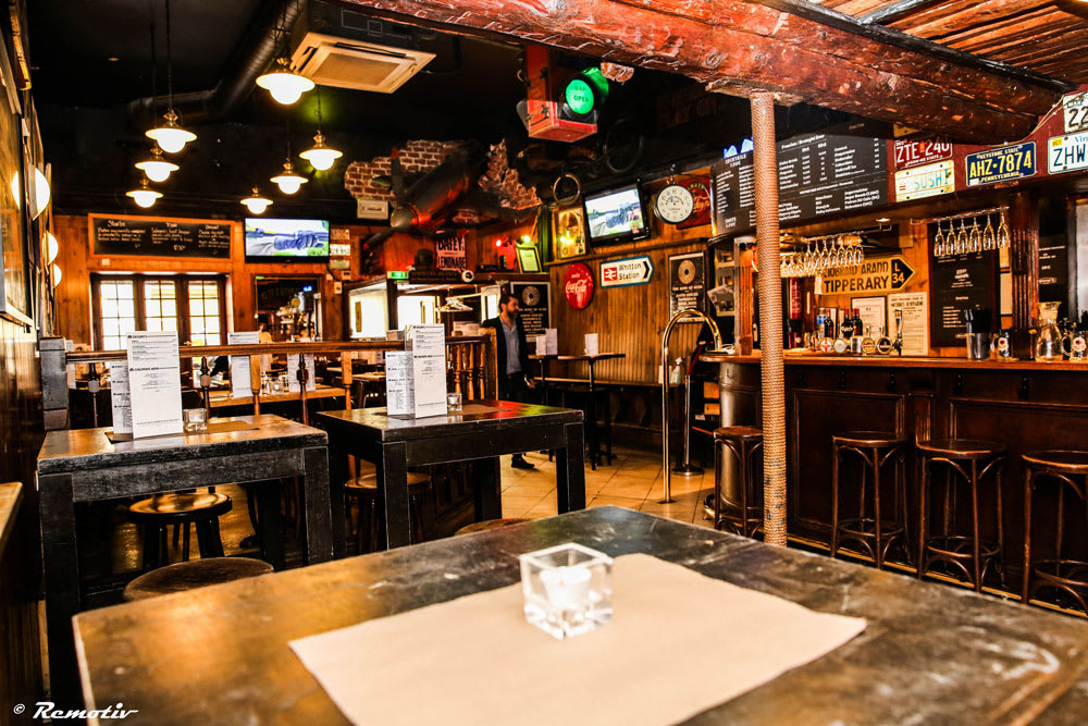 Wayne's Bar