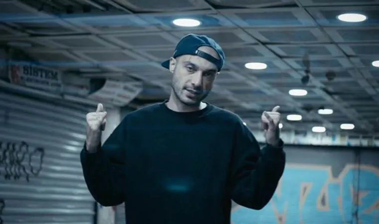 Sansar Salvo, Khontkar'la Feat Atmak İstiyor!