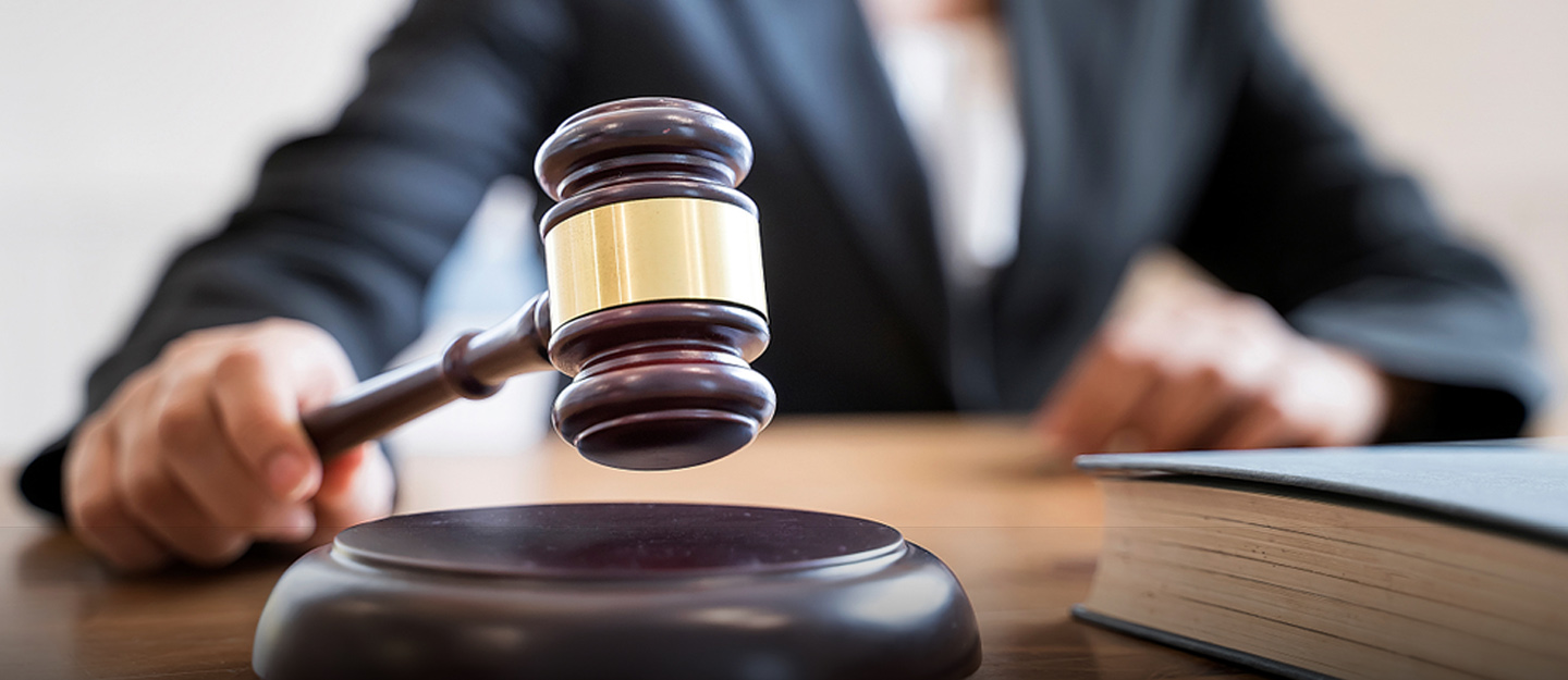 الالتماس بإعادة النظر في القانون الإماراتي