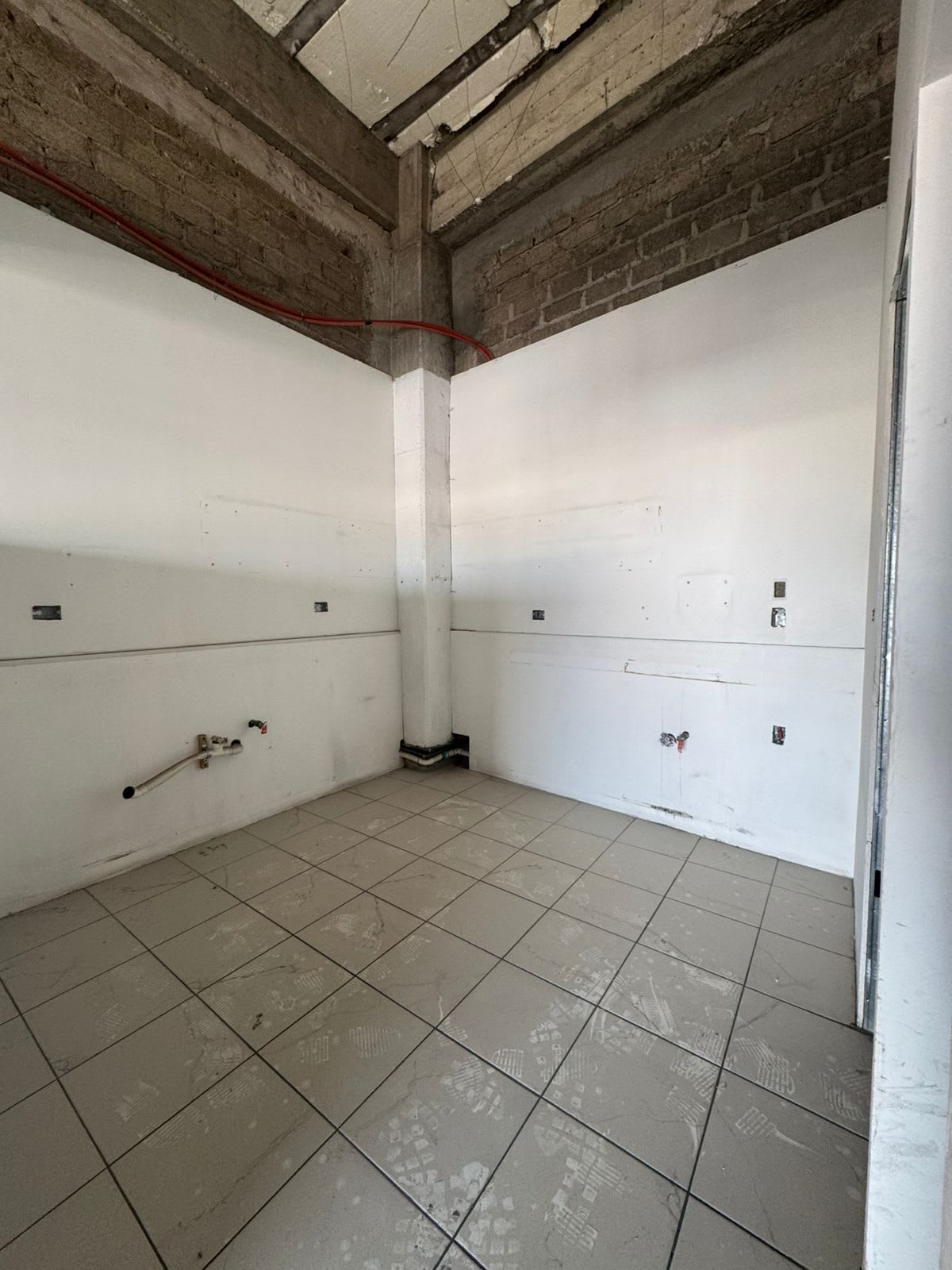 0221-CLV - LOCAL COMERCIAL EN VENTA, Santa María Tequepexpan, San Pedro Tlaquepaque - Miniatura 3
