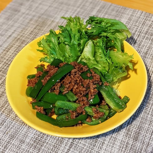 写真：合い挽き肉とピーマン味噌炒め