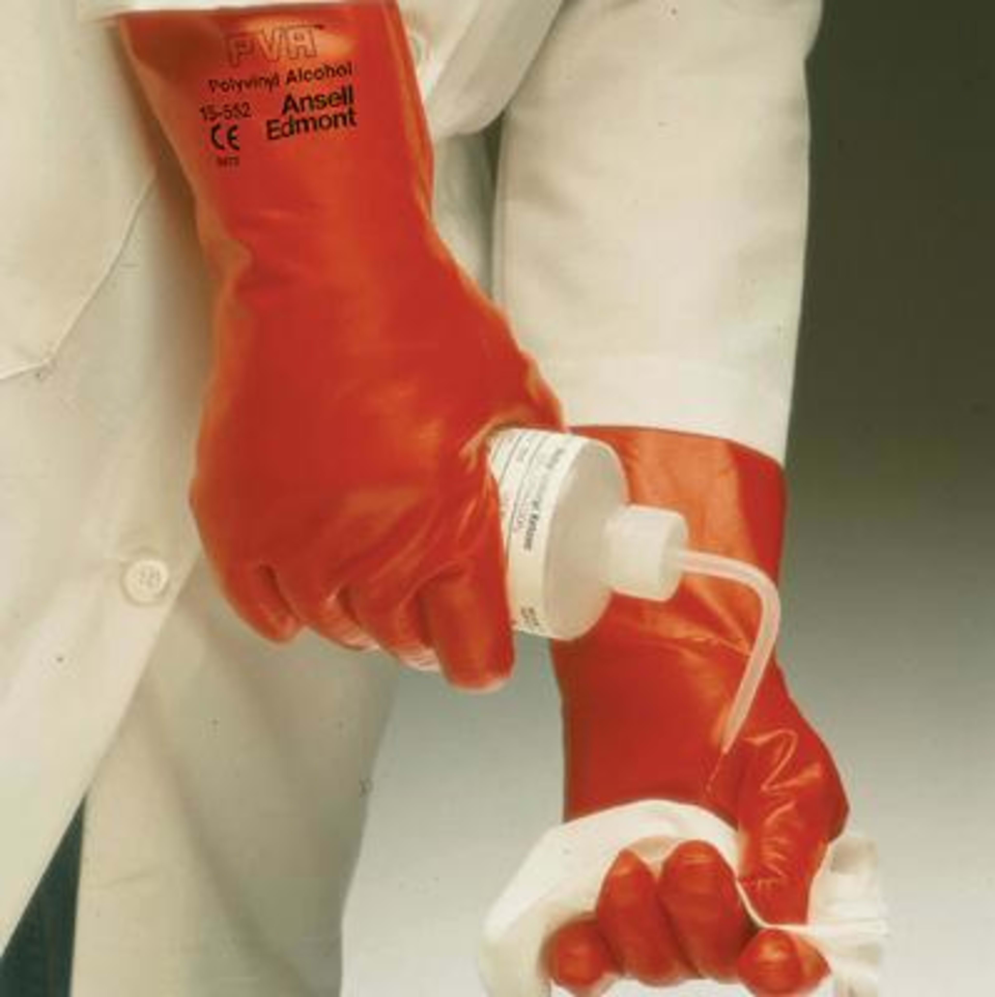 Ansell AlphaTec® 15-554 Polyvinyl alcohol coating front view – industrial safety equipment in Saudi Arabia (KSA)