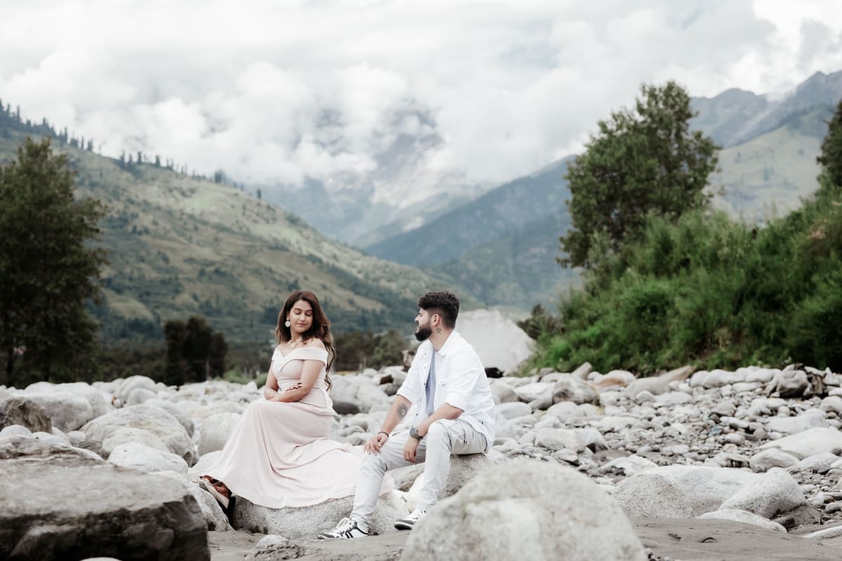 Deepak & Pallavi