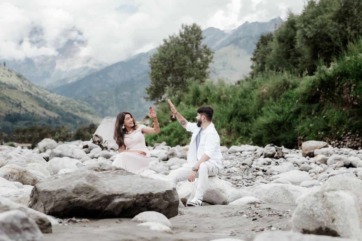 Deepak & Pallavi