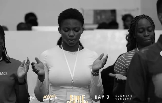 AYAC Europe prayer session