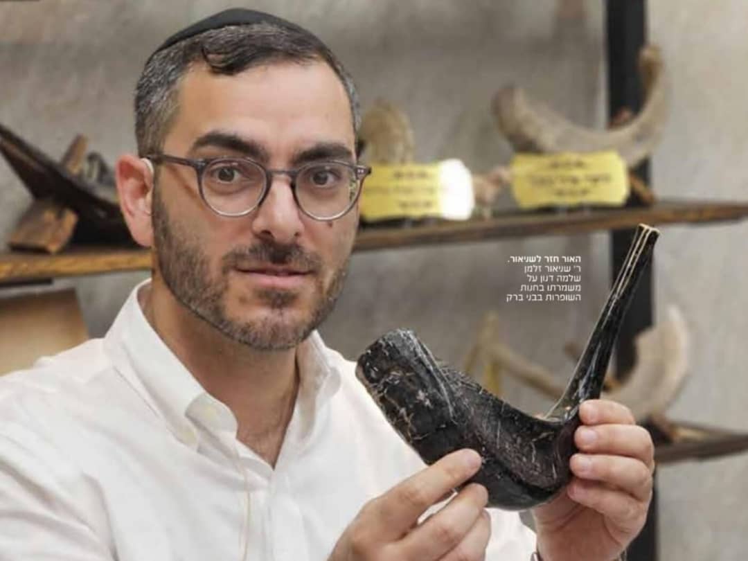 כפר חב״ד: השיבנו ונשובה