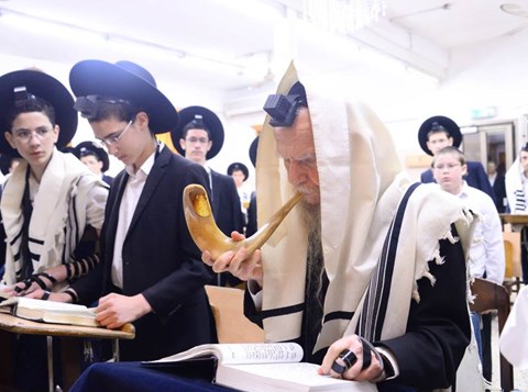 גדול הדור שתקע בשופר מעל 70 שנה