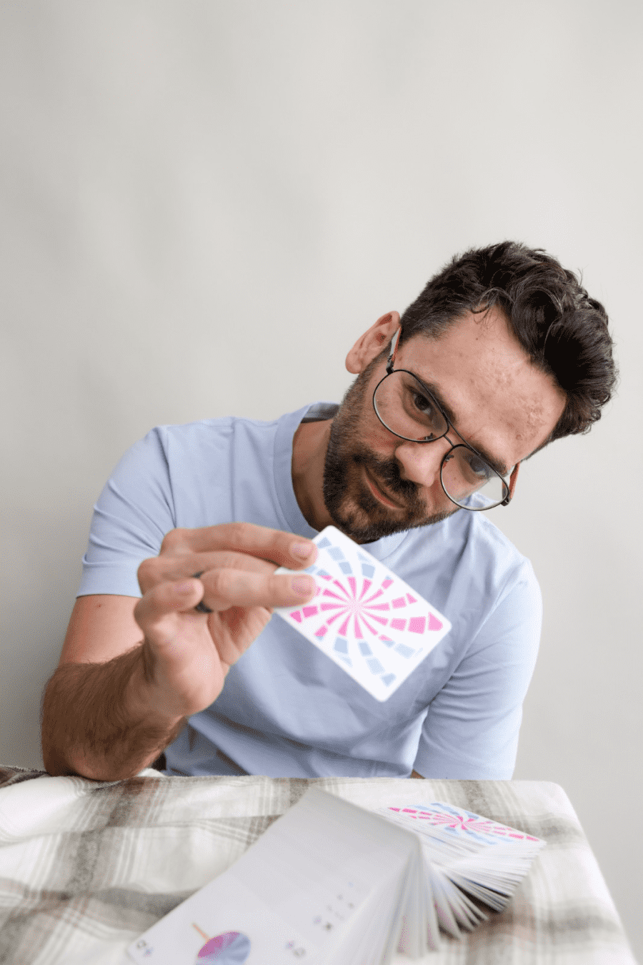 יואב ירדני- קוסם, זמר ופרפורמר - תמונה
