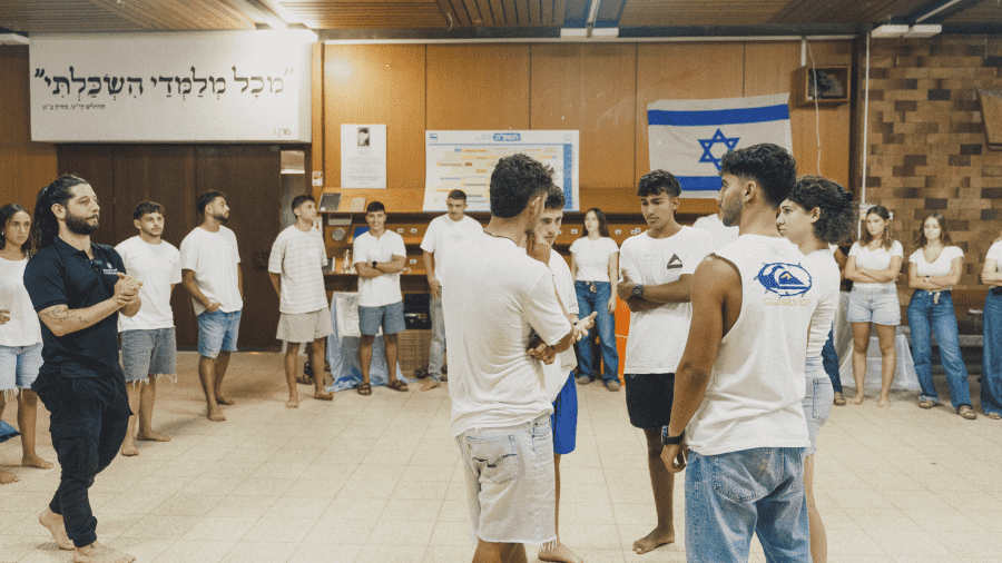 שחר סדנאות עומק לנוער  - תמונה