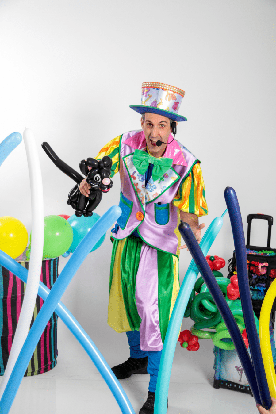 אמני בלונים לארועים שלא שוחכים - תמונה