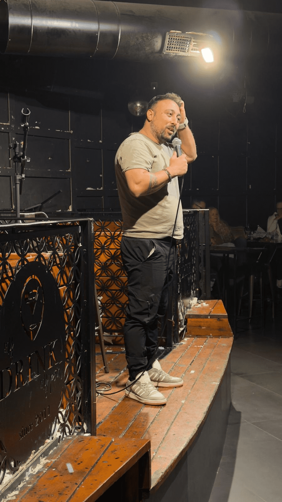 לירון רומנו סטנדאפ - תמונה