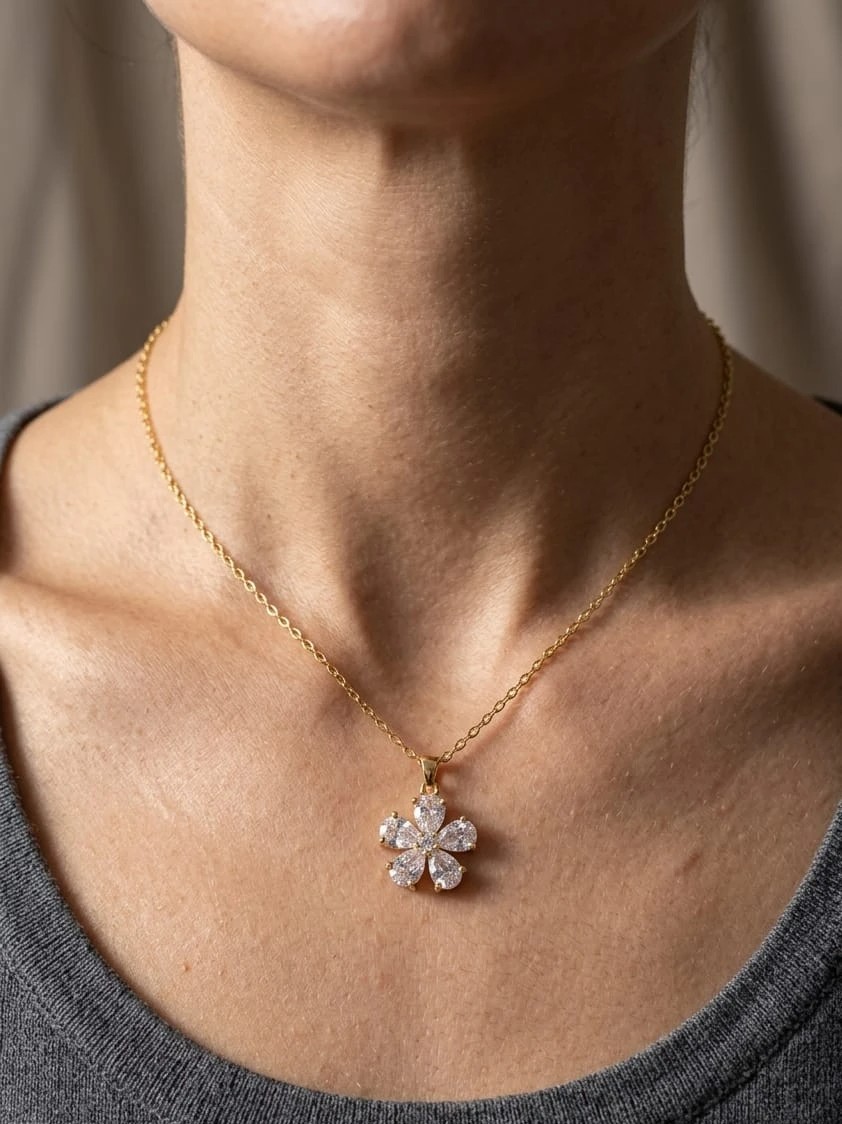 Flower Necklace thumbnail 2