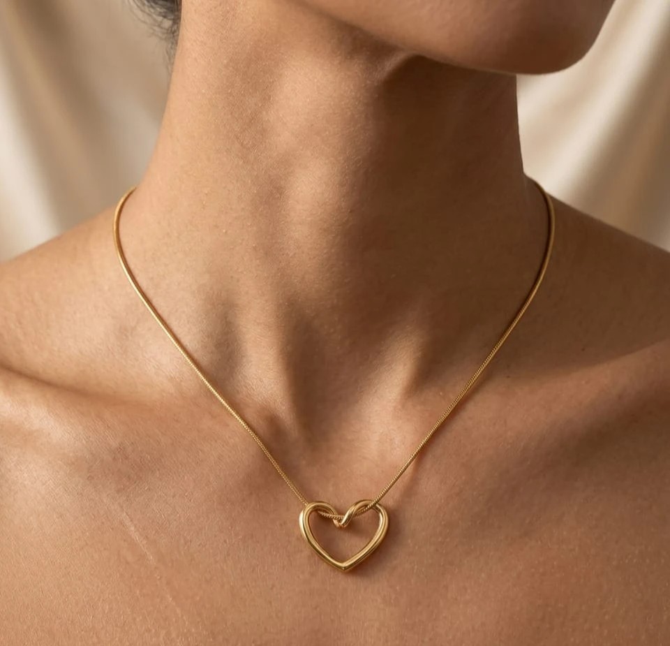 Eterna Heart Necklace thumbnail 2