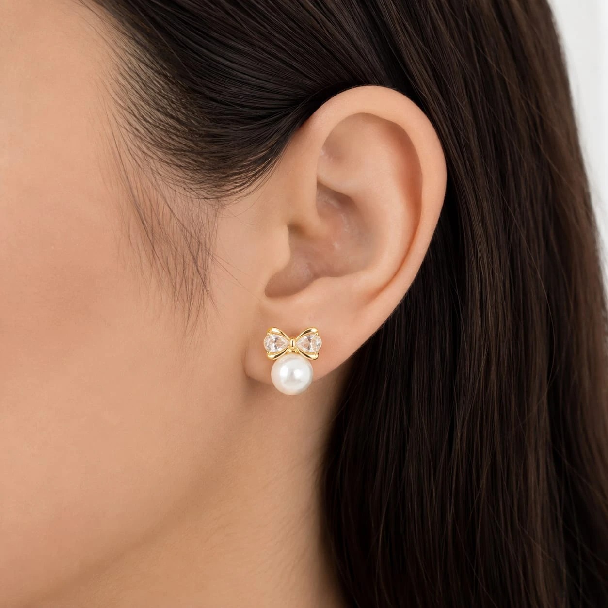 White Peral Earring thumbnail 2