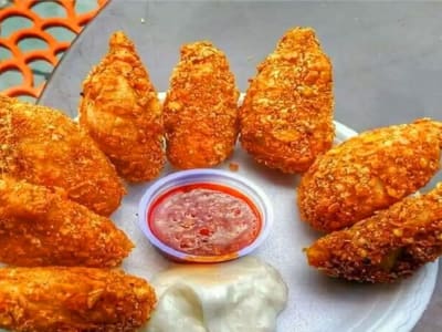 Paneer Kurkure Momos - 10 Pics