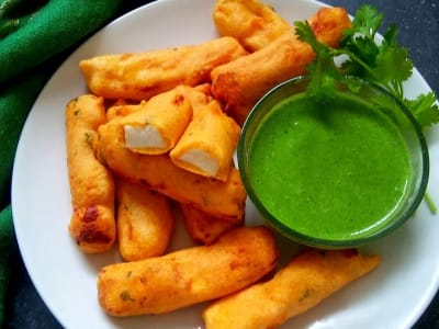 Paneer Pakoda -8 Pics (180 Gm)