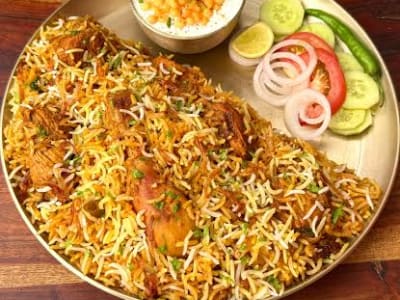 Hyderabadi Chicken Biryani Half