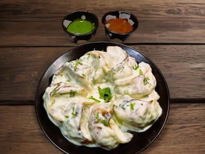 Veg Malai Cheese Momos - 10 Pics
