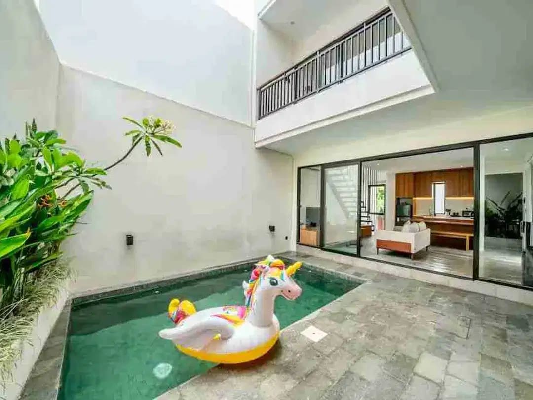 DIJUAL VILLA MODERN,TUMBAK BAYUH,BADUNG - Image 1 of 10