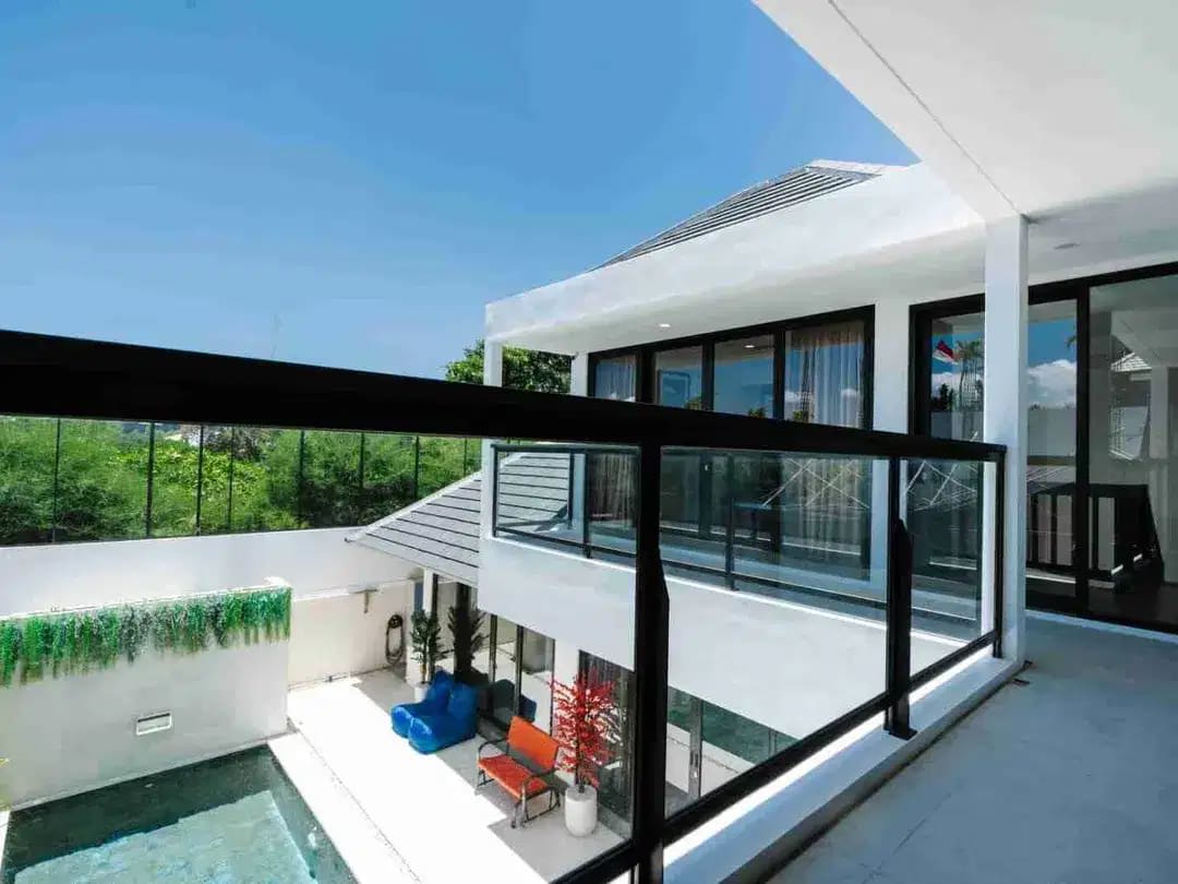 Villa Mewah Modern Berawa Dekat Pantai dan Restoran - Image 1 of 10