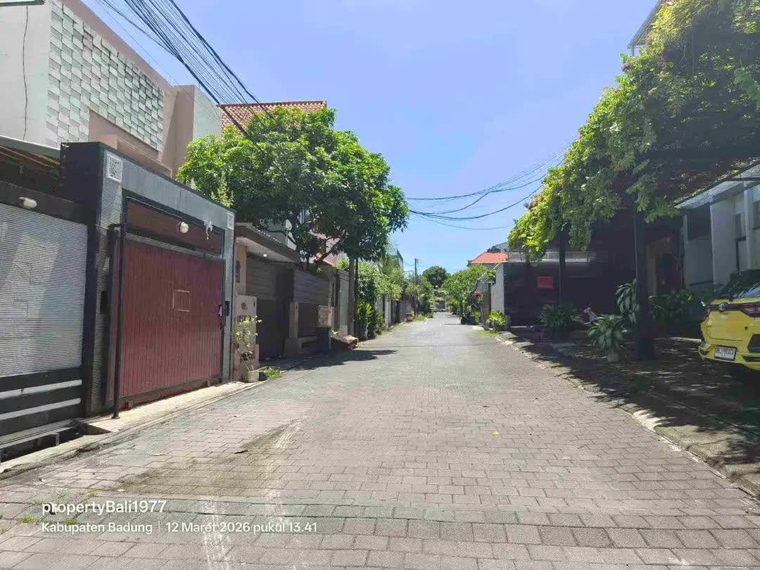 Tanah 240m2 di seminyak Kerobokan Bali - Image 1 of 8