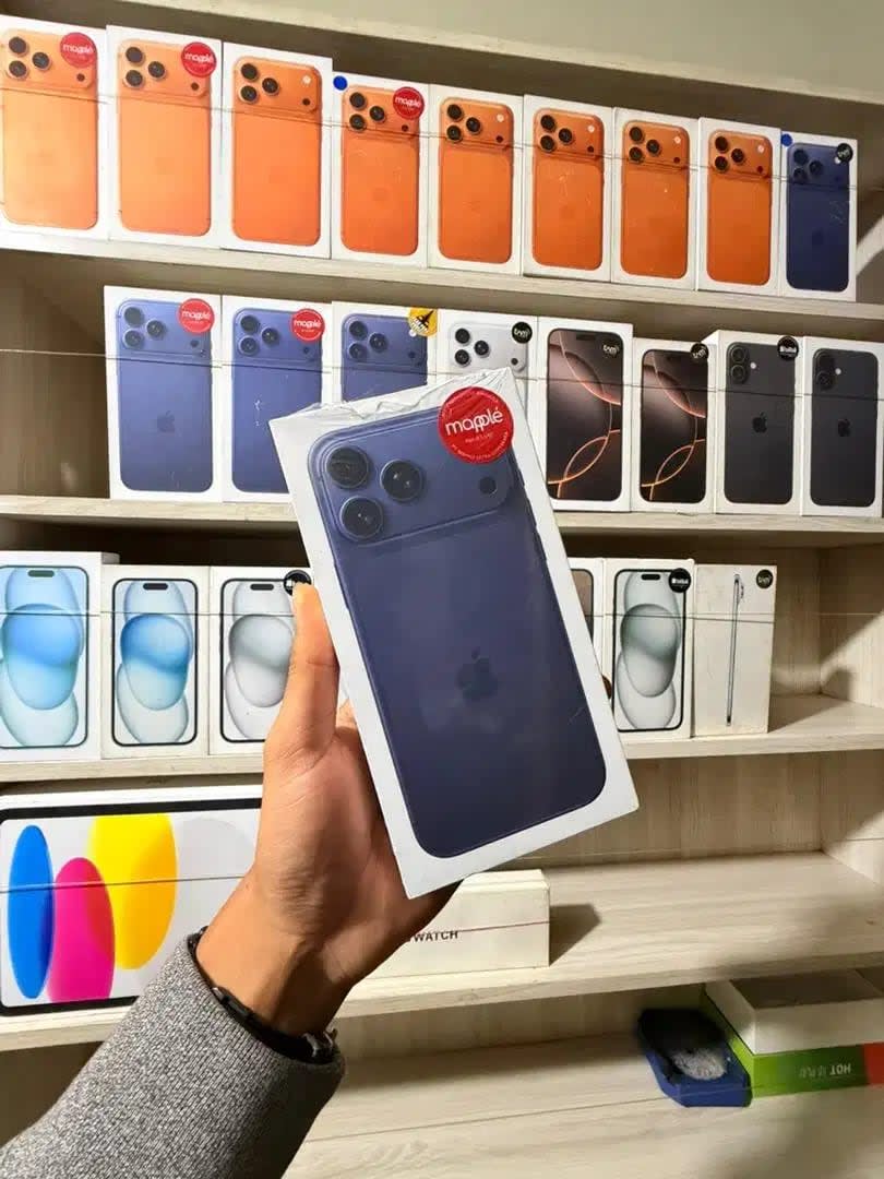 iPhone 17 Pro Max 256GB Deep Blue BNIB iBox 0 Timer Green Pill - Image 1 of 2