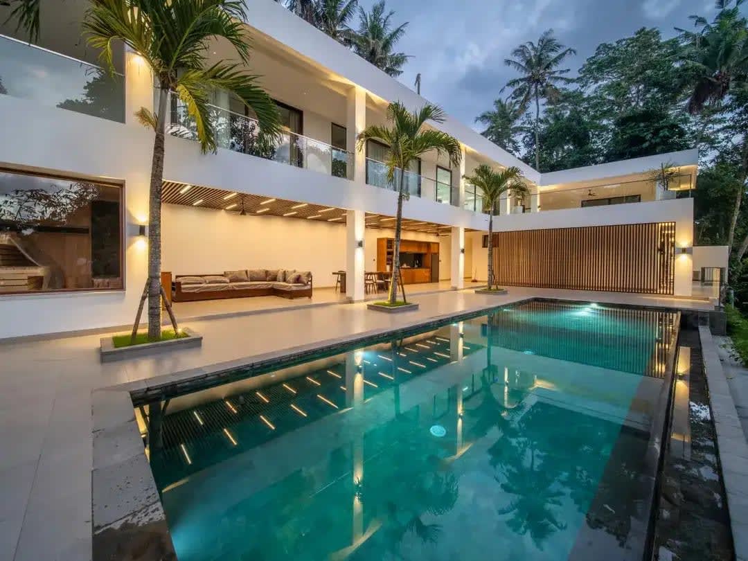 Exclusive Luxury Villa For Sale - 4 Bedroom Masterpiece in Ubud - Image 1 of 10