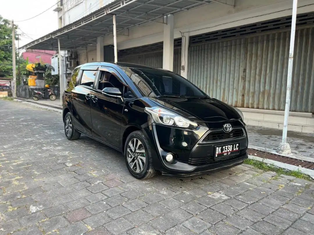 Toyota Sienta v 2017 manual,asli bali - Image 1 of 10