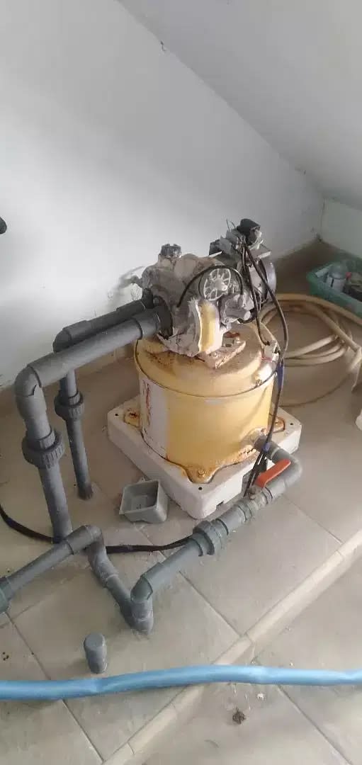 Tukang pompa air,water heater,water filter,sumur bor,pipa air,kran,dll - Image 1 of 5