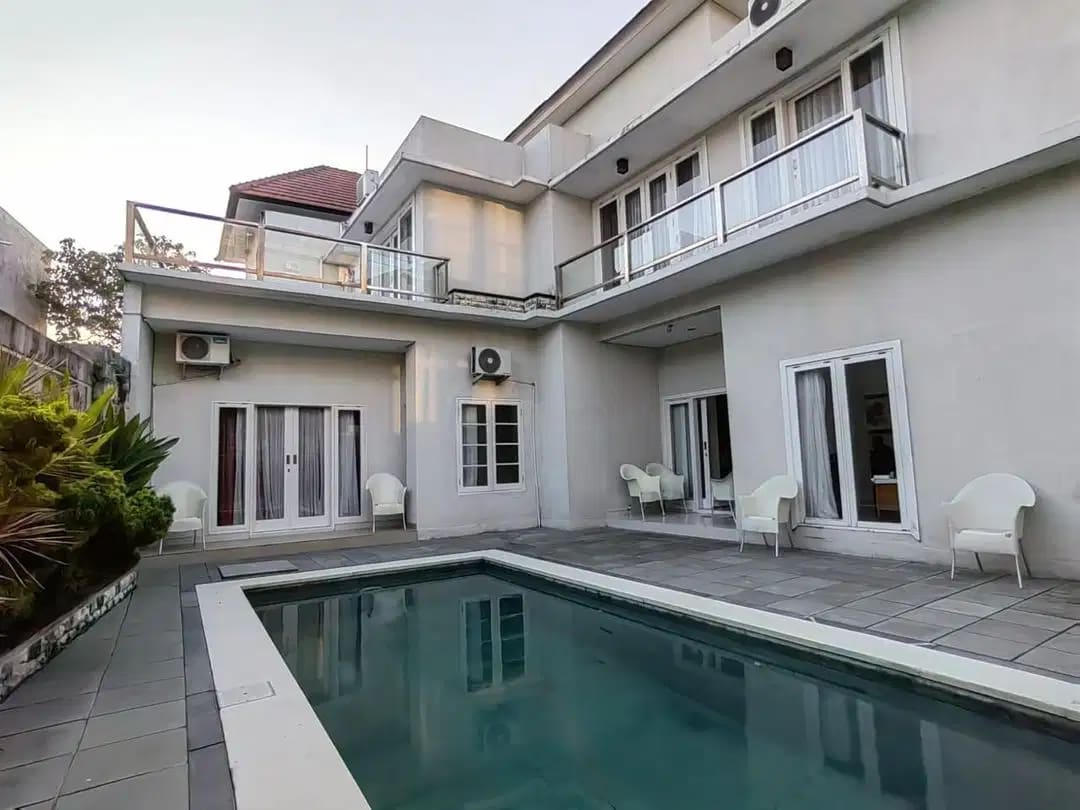 Villa Strategis dekat Pantai Jimbaran - Image 1 of 10