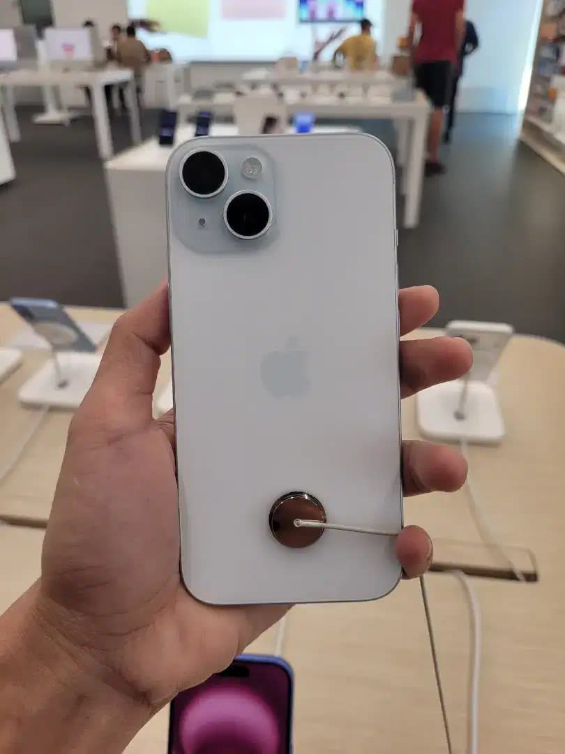Promo iphone 15 free kepala charger cicilan ringan tanpa DP - Image 1 of 2