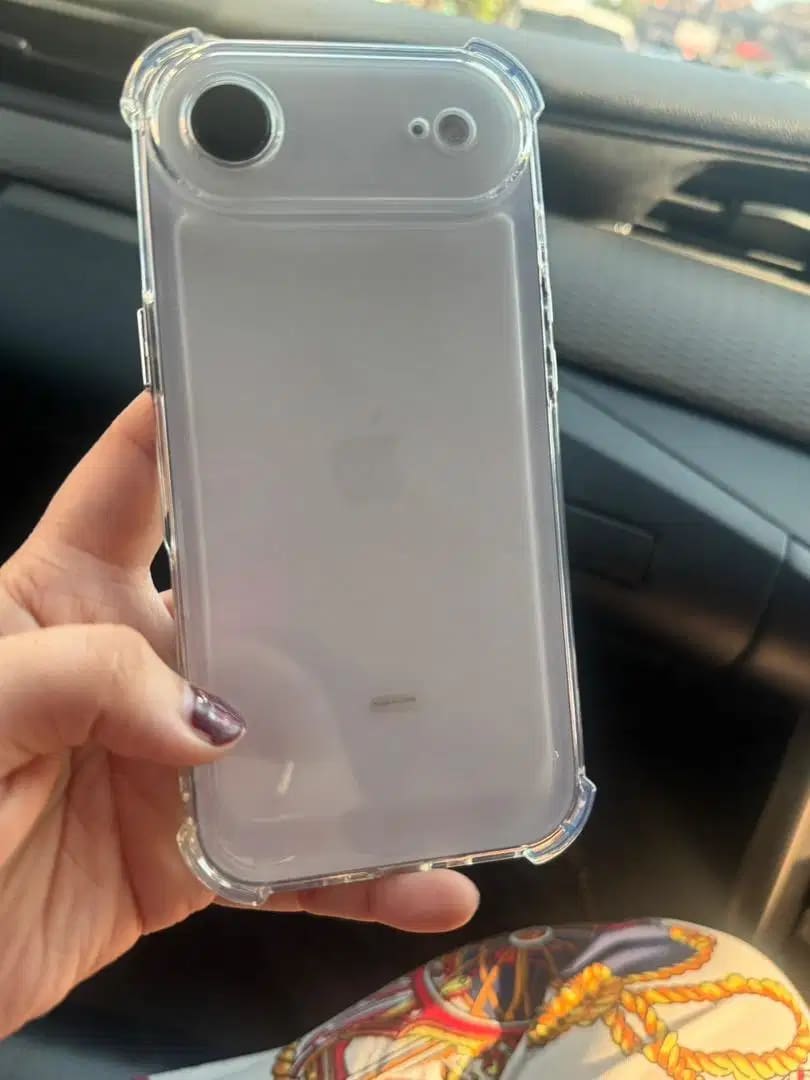 Iphone 17 air garansi resmi masih on 2027 - Image 1 of 7