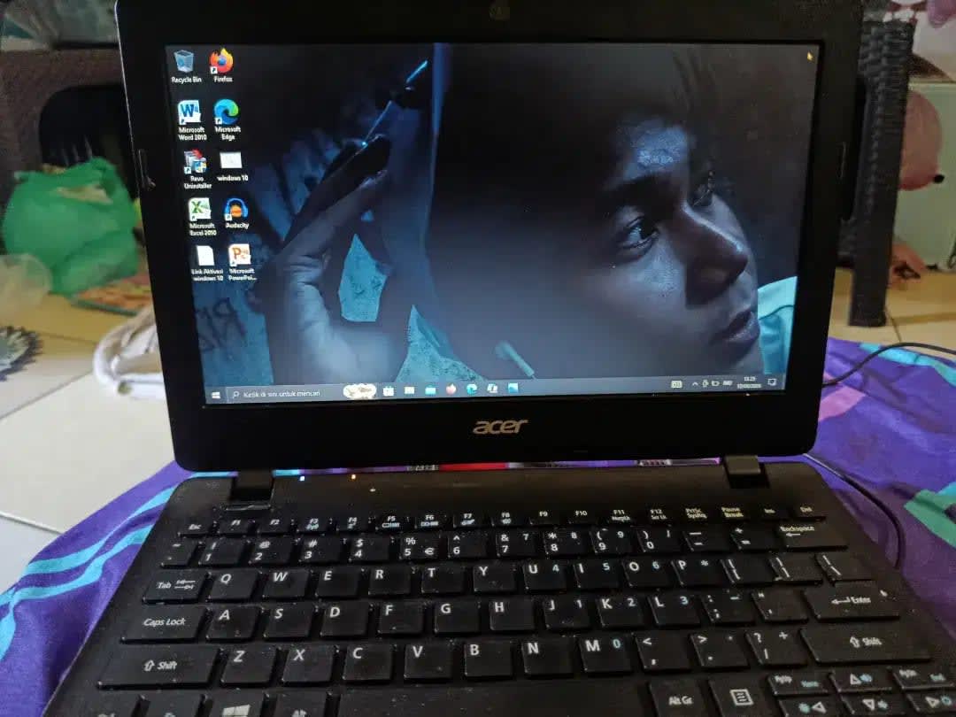Acer aspire es1-111 - Image 1 of 3