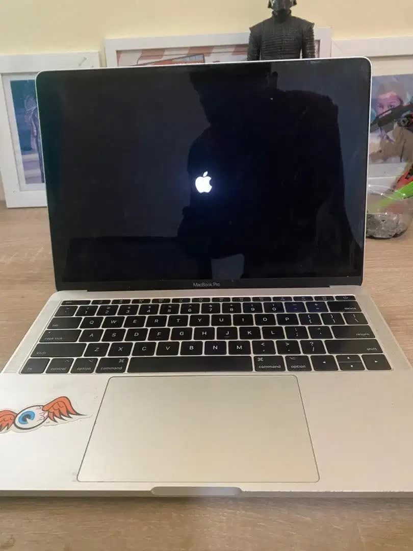 Macbook pro i5 2017 8/128gb - Image 1 of 6
