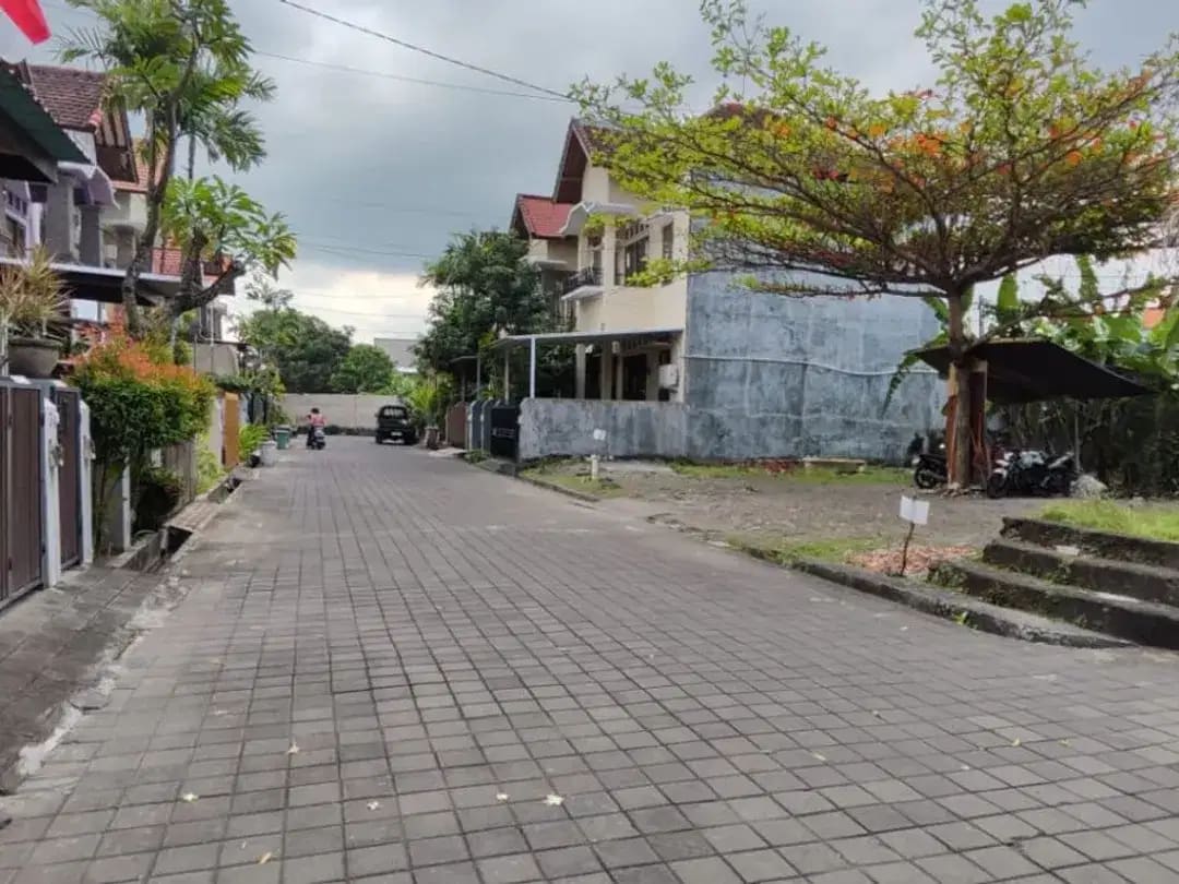 Tanah 2,5 Are di Tangkuban Perahu Kerobokan Kelod Dekat Bali Kiddy School Petitenget Batu Belig Canggu - Image 1 of 5