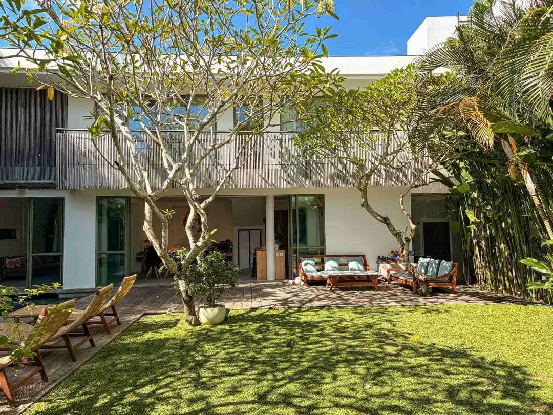 Villa Mewah Pererenan 2 Bangunan Konsep Tropical Living - Image 1 of 10