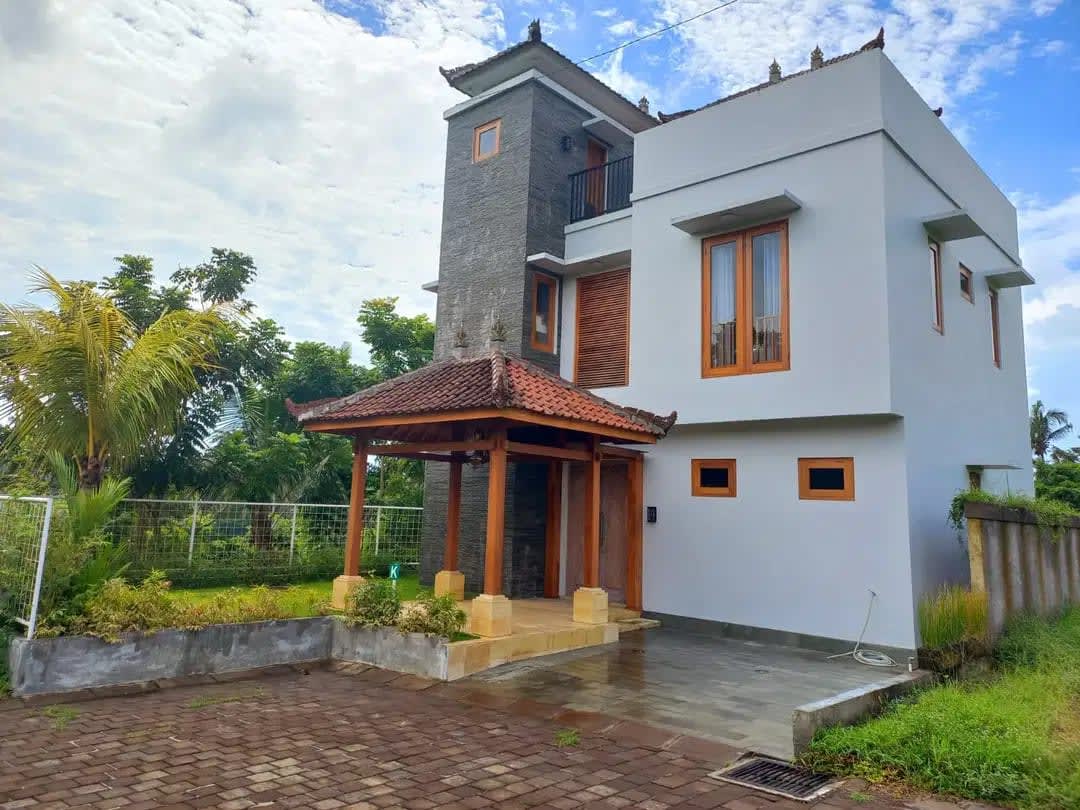 DIJUAL VILLA UBUD MODERN VIEW SPEKTAKULER ROOF TOP 3 LANTAI - Image 1 of 10