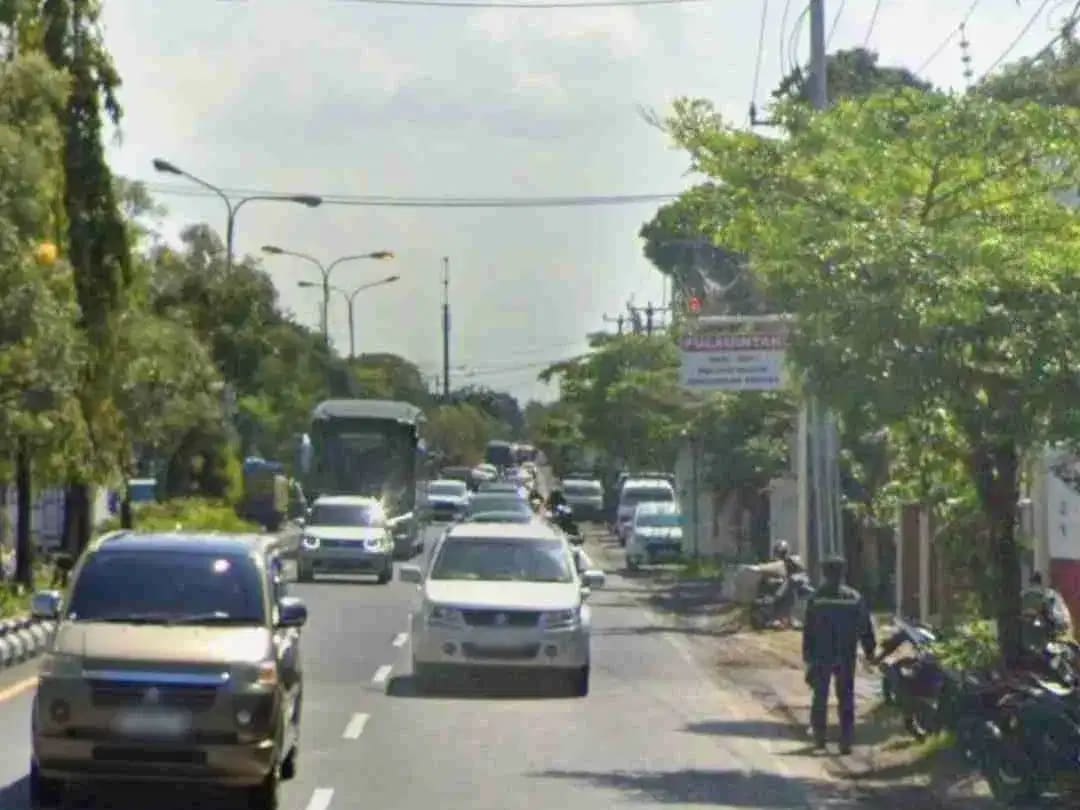 Tanah Gratis Gedung di Jalan by Pass Ngurah Rai Sanur - Image 1 of 3