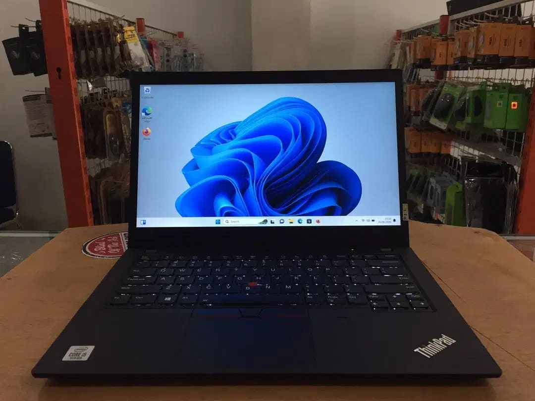 Lenovo ThinkPad T14 Intel Core i5Gen10, Ram 16GB, SSD 256GB Slim Mulus - Image 1 of 10