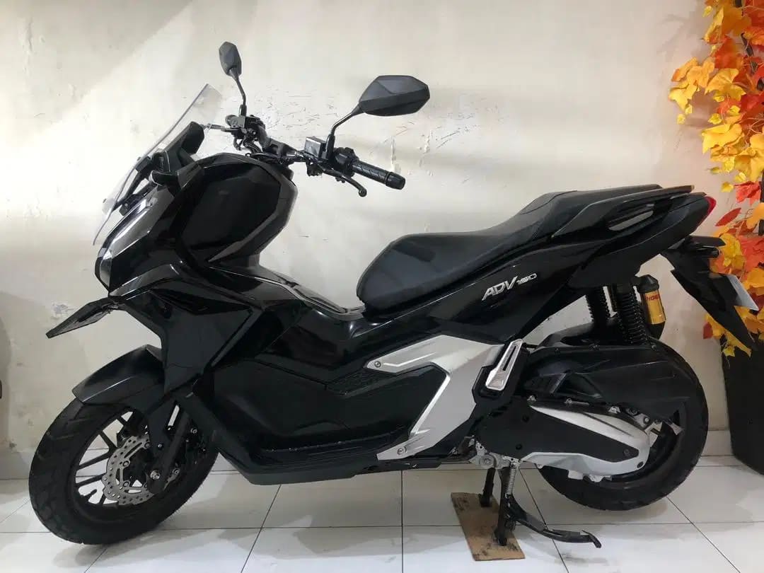 Honda ADV 160 CBS Th.2026 low km 1400 istumewa!! - Image 1 of 10