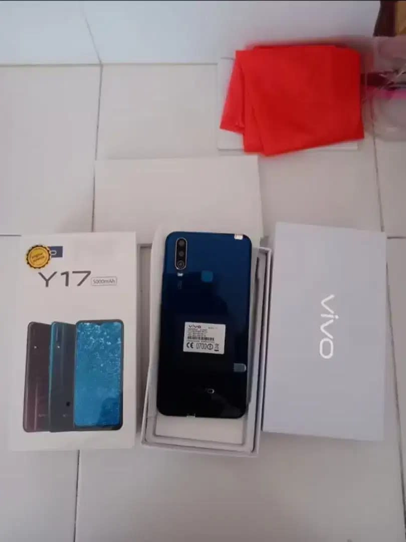 Vivo Y17 wna Biru - Image 1 of 9