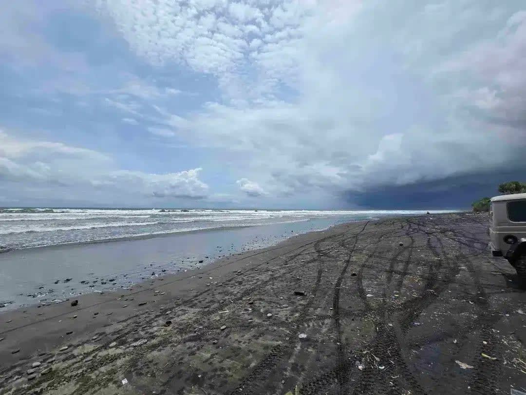 Dijual tanah los pantai di lingkungan villa pantai pasut tabanan bali - Image 1 of 9