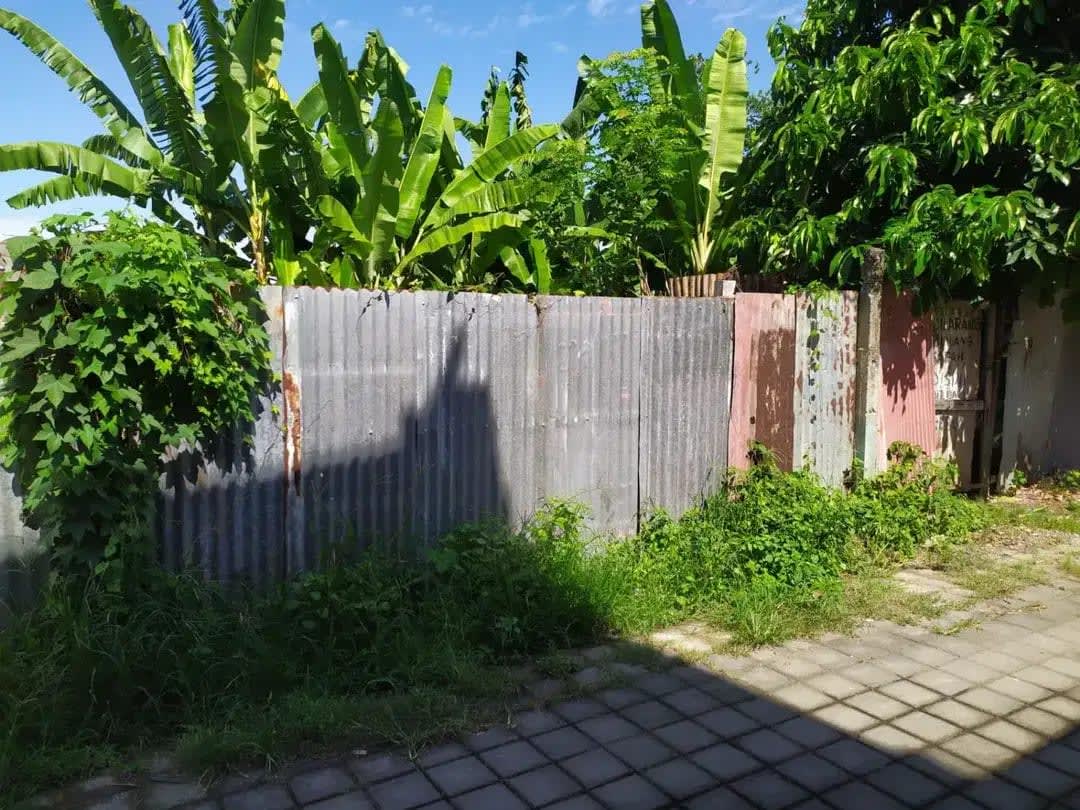 JUAL TANAH DI PERUMAHAN BATUBULAN - Image 1 of 4