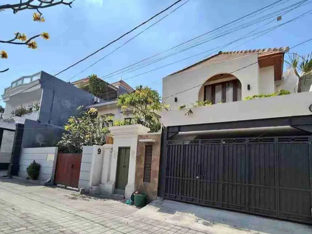 Rumah Semi Villa di Sanur Bali Dekat Pantai Mertasari - Image 1 of 10