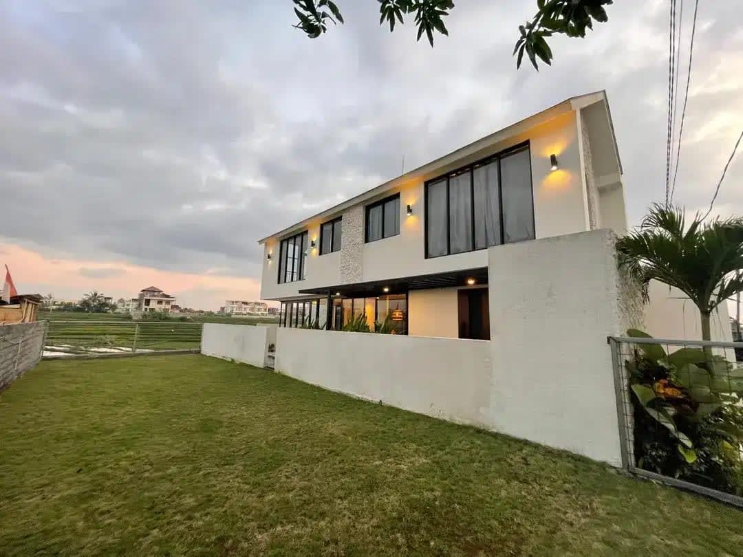 [DIJUAL] Modern Luxury Villa di Cemagi – 400m ke Pantai &amp; View Abadi - Image 1 of 10